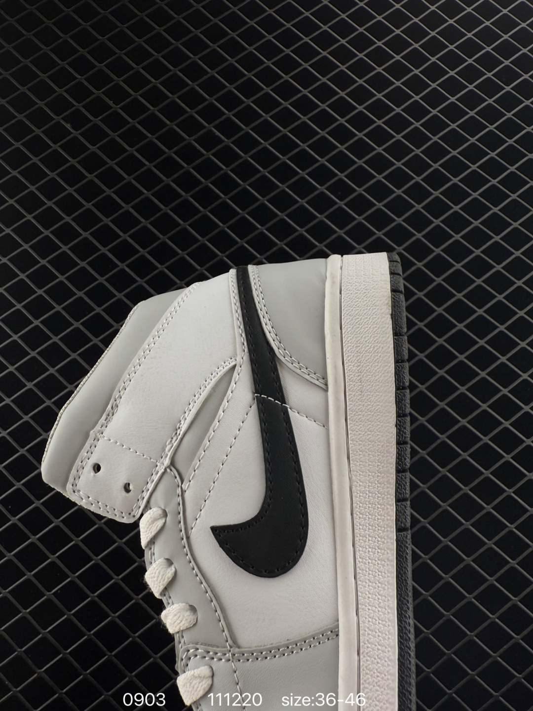 Nike Air Jordan 1 Mid AJ1